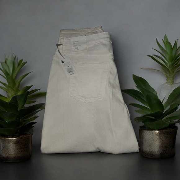 Target Off White Barrel Leg Jeans Sz 18 - Picture 3 of 5